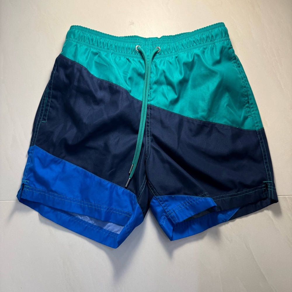 Lands’ End Men’s Colorblock Swim Trunks
Size S (28–30)